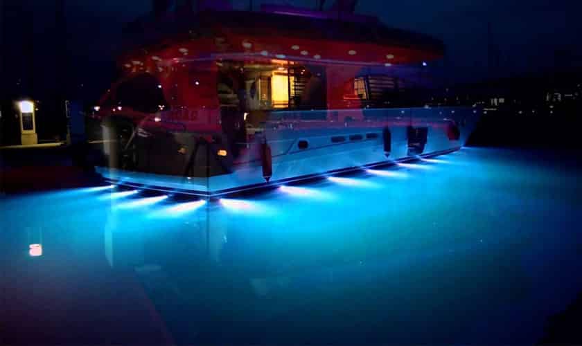 UNDERWATER LED LIGHTS
